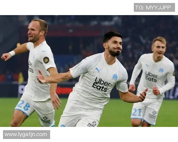 欧联杯精彩对决本菲卡3-0战胜切尔西帽子戏法引爆全场热情