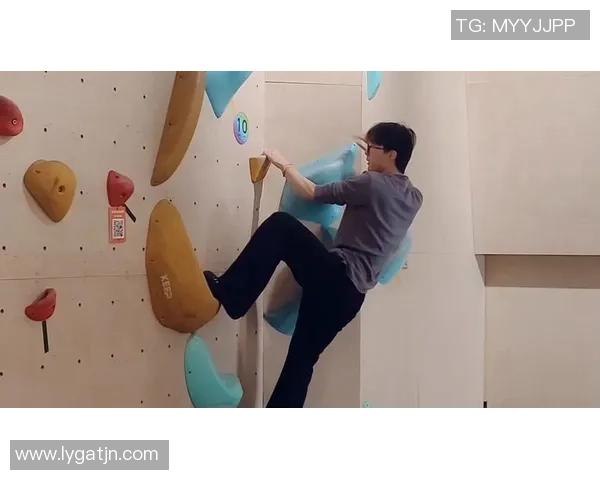 重庆攀岩队灵活性创新高引领全国攀岩新潮流与发展趋势