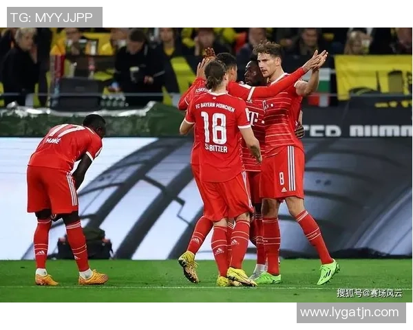 欧联杯精彩对决那不勒斯大胜拜仁引发全场狂欢与数据分析